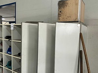 Werkplaatskast met inhoud (2x) - afbeelding 3 van  11