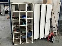 Werkplaatskast met inhoud (2x) - afbeelding 1 van  11