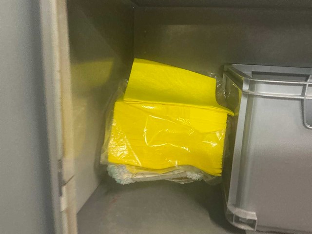 Werkplaatskast met inhoud (3x) - afbeelding 5 van  21