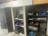 Werkplaatskast met inhoud (3x) - afbeelding 13 van  21