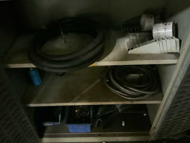 Werkplaatskast met inhoud (4x) - afbeelding 5 van  7
