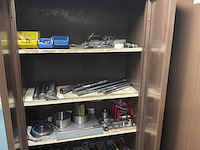 Werkplaatskast met inhoud (4x) - afbeelding 2 van  5