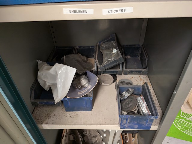 Werkplaatskast met inhoud van blerk - afbeelding 4 van  14