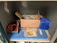 Werkplaatskast met inhoud van blerk - afbeelding 12 van  14