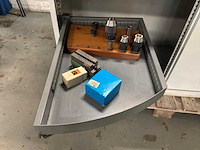 Werkplaatskast met inhoud - afbeelding 4 van  8