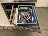 Werkplaatskast met inhoud - afbeelding 5 van  8