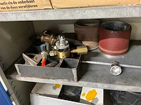 Werkplaatskast met inhoud. - afbeelding 5 van  15