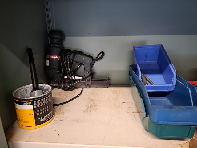 Werkplaatskast met inhoud - afbeelding 6 van  11