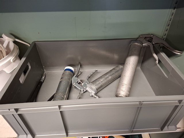 Werkplaatskast met inhoud - afbeelding 8 van  11