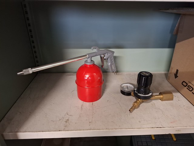 Werkplaatskast met inhoud - afbeelding 4 van  13