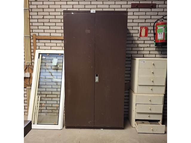 Werkplaatskast met inhoud - afbeelding 2 van  12