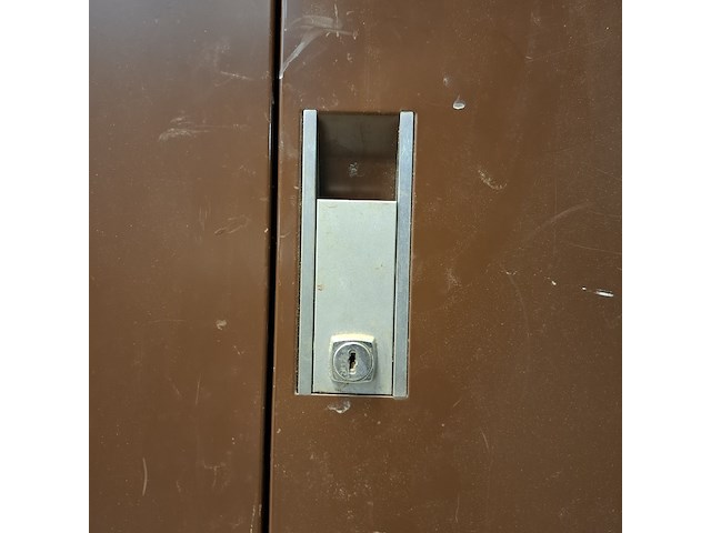 Werkplaatskast met inhoud - afbeelding 3 van  12