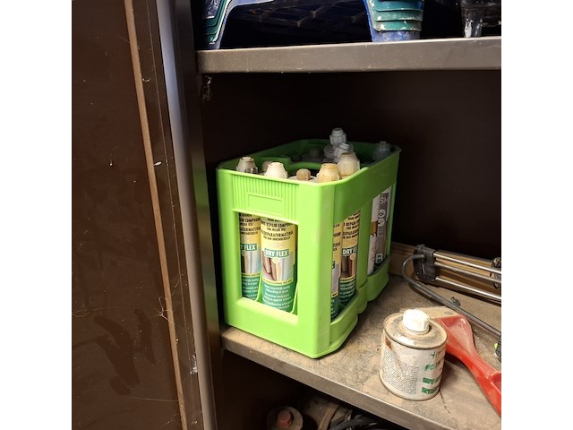 Werkplaatskast met inhoud - afbeelding 8 van  12