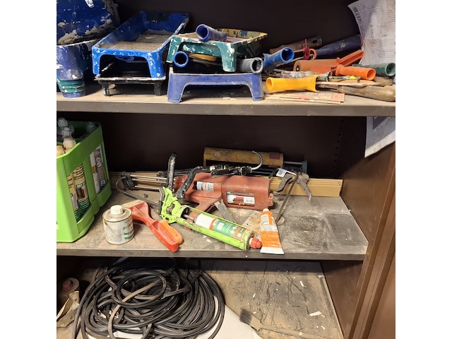 Werkplaatskast met inhoud - afbeelding 10 van  12