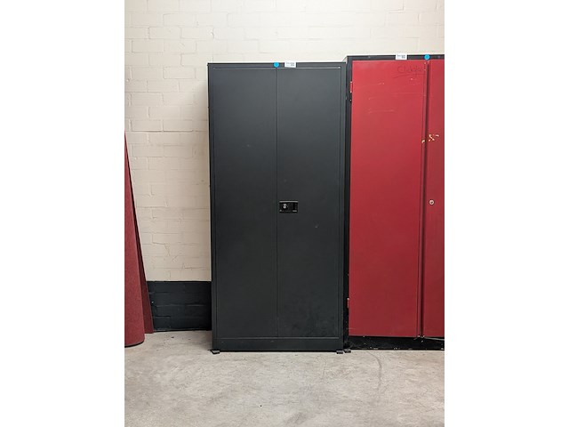 Werkplaatskast met inhoud - afbeelding 1 van  9