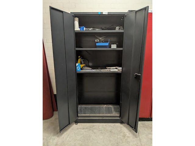 Werkplaatskast met inhoud - afbeelding 3 van  9