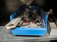 Werkplaatskast met inhoud - afbeelding 6 van  9