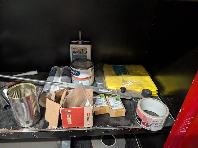Werkplaatskast met inhoud - afbeelding 3 van  14