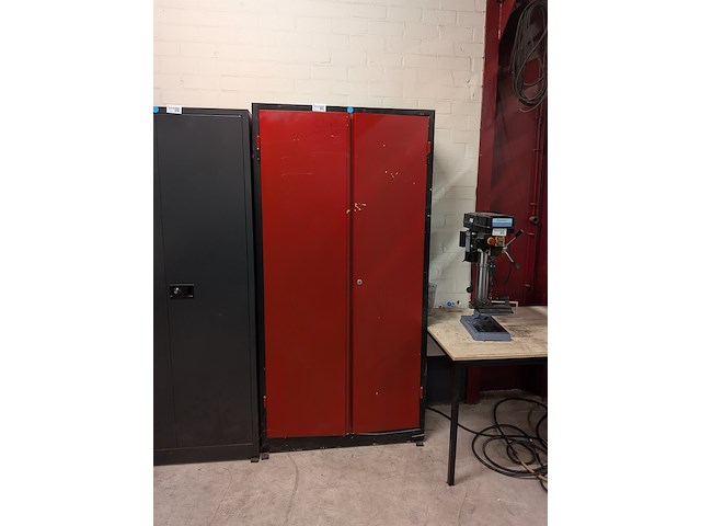 Werkplaatskast met inhoud - afbeelding 1 van  14