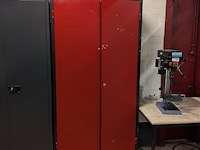 Werkplaatskast met inhoud