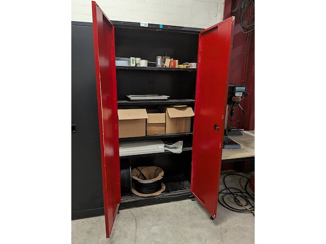 Werkplaatskast met inhoud - afbeelding 7 van  14