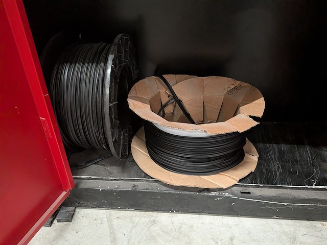 Werkplaatskast met inhoud - afbeelding 8 van  14