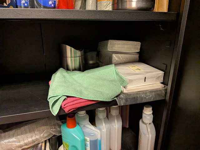 Werkplaatskast met inhoud - afbeelding 6 van  8