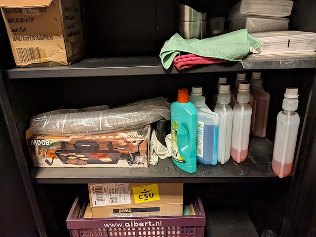 Werkplaatskast met inhoud - afbeelding 7 van  8