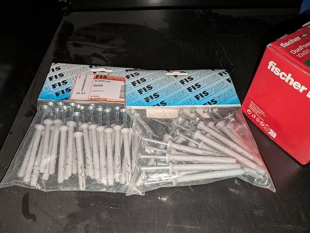 Werkplaatskast met inhoud - afbeelding 2 van  24