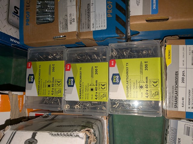 Werkplaatskast met inhoud - afbeelding 8 van  24