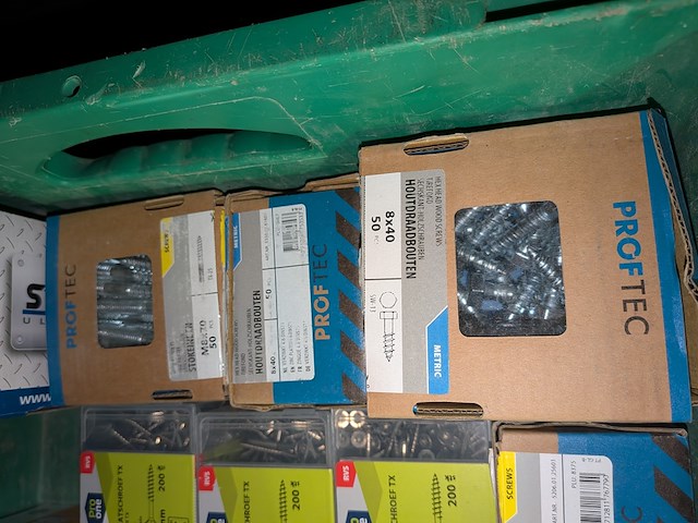 Werkplaatskast met inhoud - afbeelding 9 van  24