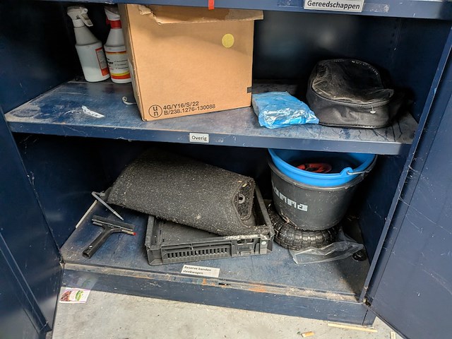 Werkplaatskast met inhoud - afbeelding 3 van  25