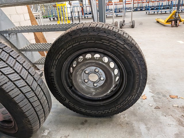 Werkplaatskast met inhoud - afbeelding 15 van  25