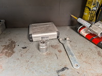 Werkplaatskast met inhoud - afbeelding 10 van  31