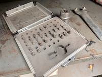 Werkplaatskast met inhoud - afbeelding 11 van  31