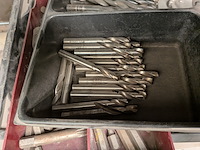 Werkplaatskast met inhoud - afbeelding 17 van  31