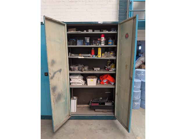 Werkplaatskast met inhoud - afbeelding 26 van  31