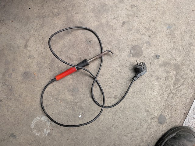 Werkplaatskast met inhoud - afbeelding 2 van  17