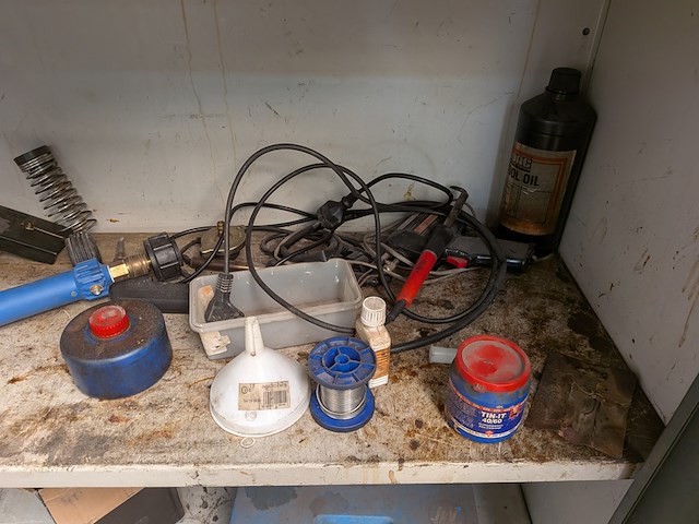 Werkplaatskast met inhoud - afbeelding 17 van  17