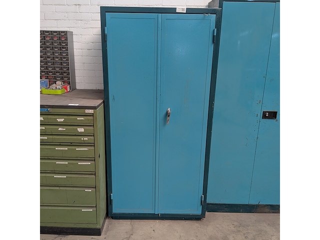 Werkplaatskast met inhoud - afbeelding 1 van  13