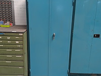 Werkplaatskast met inhoud - afbeelding 1 van  13