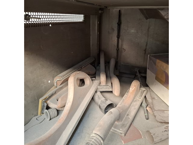 Werkplaatskast met inhoud - afbeelding 2 van  20