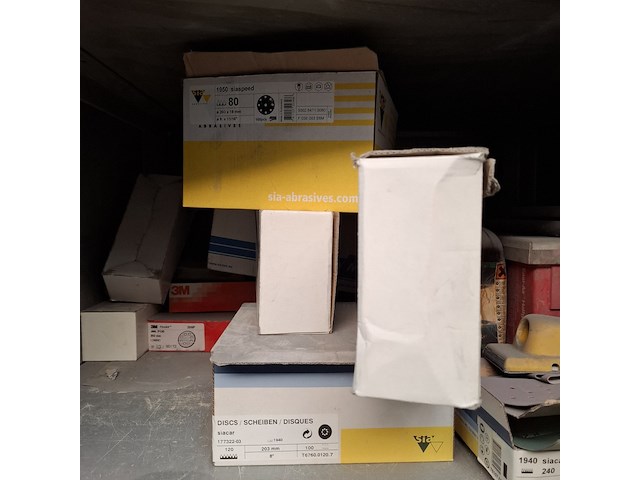 Werkplaatskast met inhoud - afbeelding 3 van  20