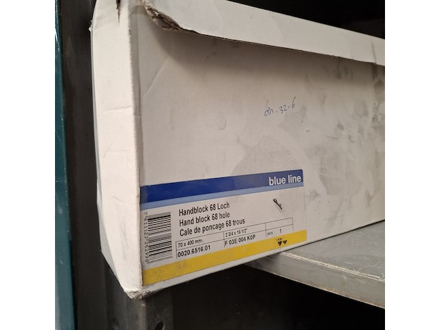 Werkplaatskast met inhoud - afbeelding 7 van  20