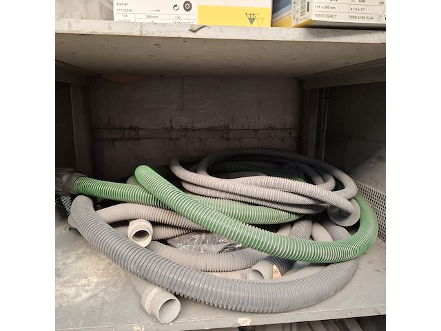 Werkplaatskast met inhoud - afbeelding 10 van  20