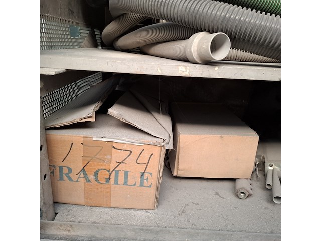 Werkplaatskast met inhoud - afbeelding 13 van  20