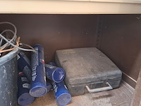 Werkplaatskast met inhoud - afbeelding 9 van  31