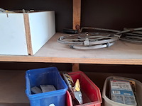 Werkplaatskast met inhoud - afbeelding 25 van  31