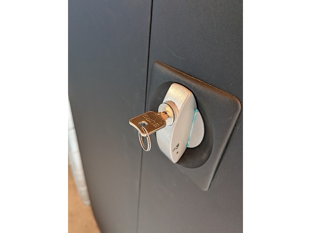Werkplaatskast met inhoud - afbeelding 16 van  22