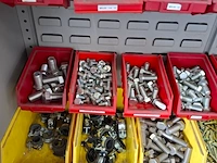 Werkplaatskast met inhoud - afbeelding 5 van  26